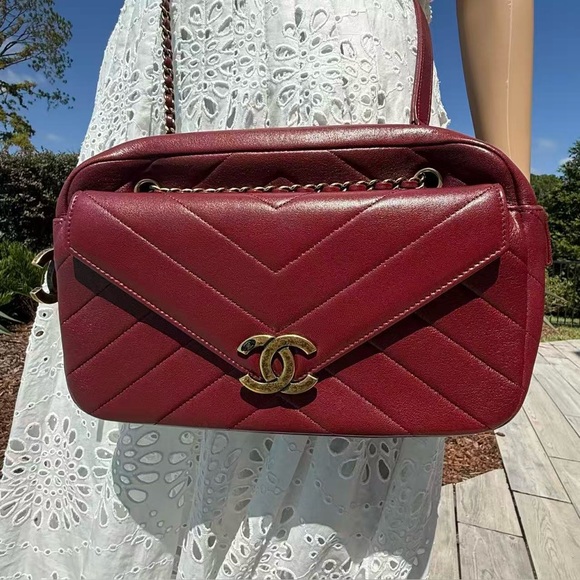 Chanel Red Lambskin Leather Chain Strap Camera Bag with Removable Wallet - Picture 5 of 16